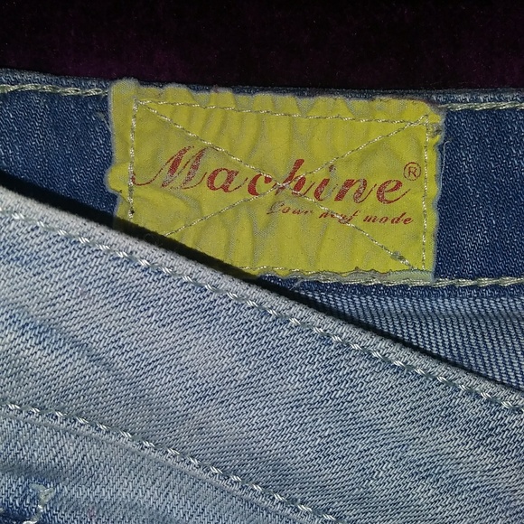 Distressed jeans - Picture 4 of 6